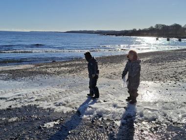 Is på strand